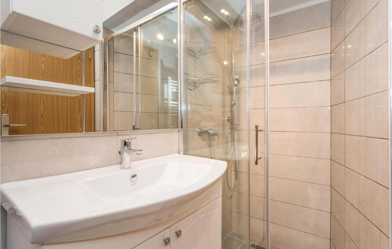 Cozy Apartment In Lovran With Kitchen מראה חיצוני תמונה